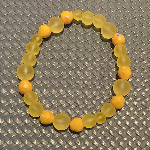 ✨ Handmade Stretch Necklace & Bracelet ✨ - Picture 3 of 3